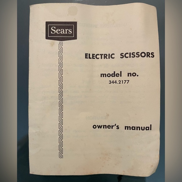 Vintage 1969 Electric Scissors in Box and works! With Instruction manual - Picture 8 of 11